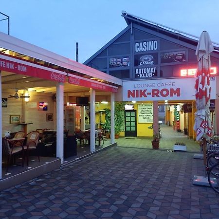Apartman Nik-Rom Bosanska Gradiska Esterno foto