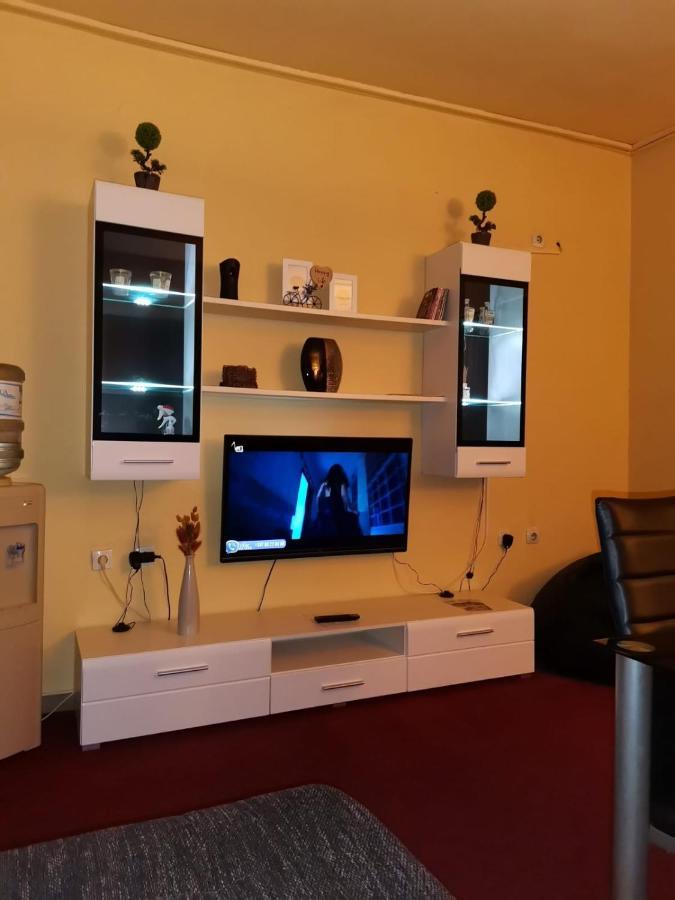 Apartman Nik-Rom Bosanska Gradiska Esterno foto