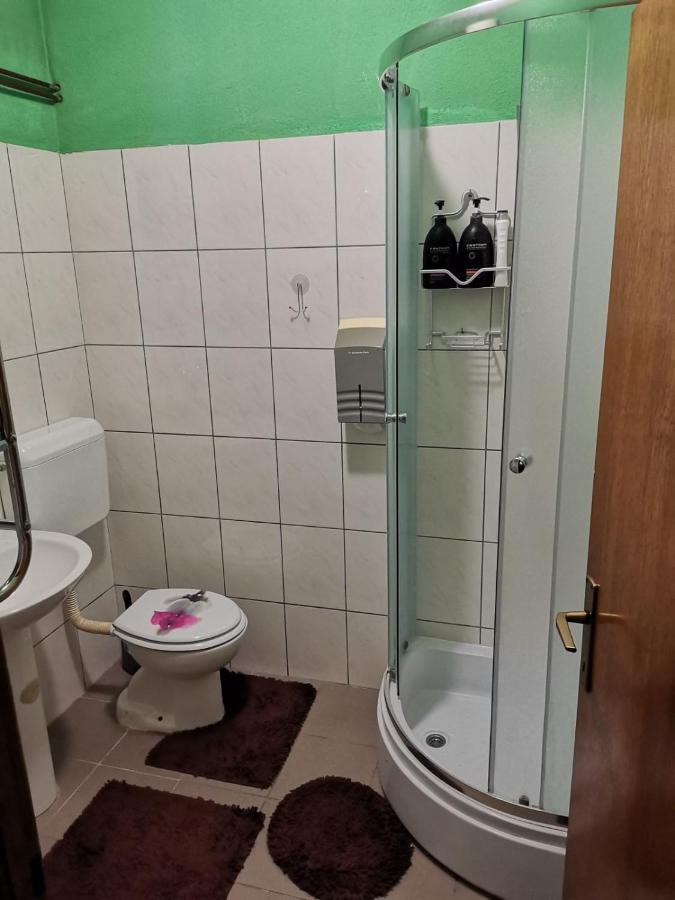 Apartman Nik-Rom Bosanska Gradiska Esterno foto