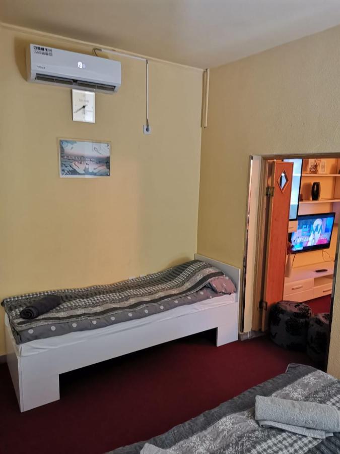Apartman Nik-Rom Bosanska Gradiska Esterno foto